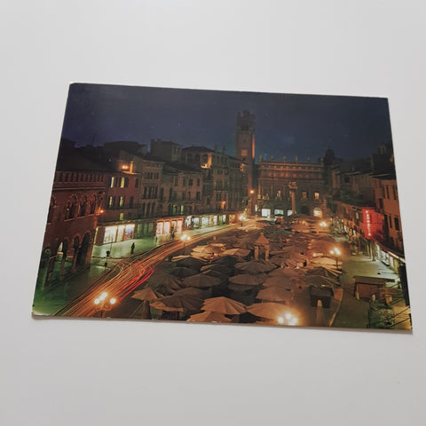 AK Verona. Piazza delle Erbe. Notturno.