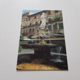 AK Verona. Piazza Erbe. la fontana di Madonna Verona.