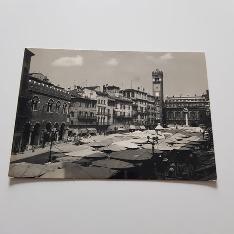 AK Verona. Piazza Erbe.