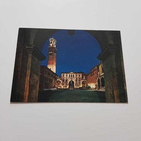 AK Verona. Piazza dei Signori. Di Notte.