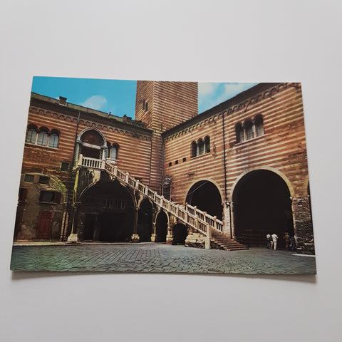 AK Verona. Scala della Ragione.