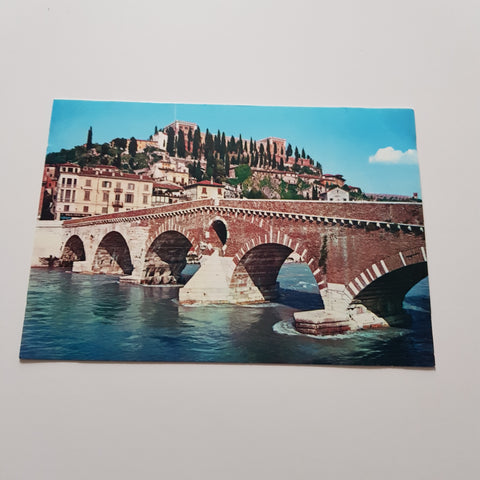 AK Verona. Ponte della Pietra e Castel S. Pietro.