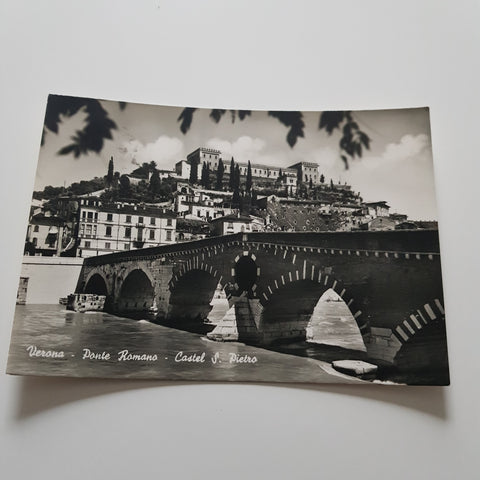 AK Verona. Ponte Romano. Castel S. Pietro.