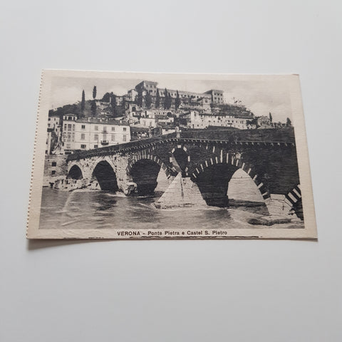AK Verona. Ponte Pietra e Castel S. Pietro.