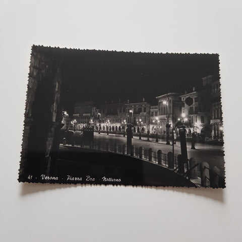 AK Verona. Piazza Bra. Notturno.