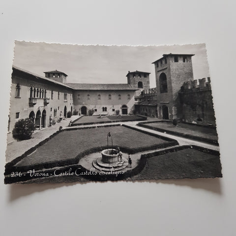 AK Verona Cortile Castello Scaligero.