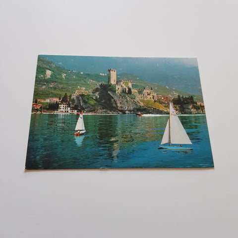 AK Malcesine. Lago di Garda. Il castello visto dal lago.