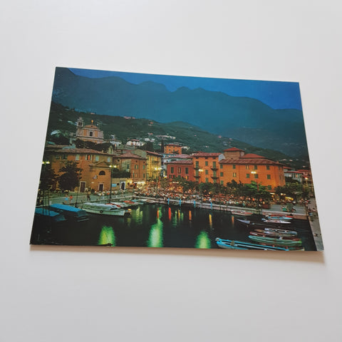 AK Malcesine. Lago di Garda Il porto di notte.