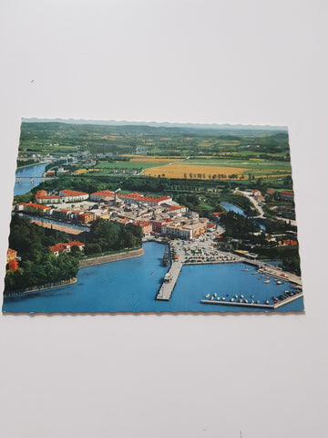 AK Peschiera. Lago di Garda. Panorama aereo.