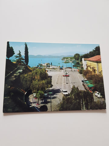 AK Peschiera. Lago di Garda. Piazza del porto.