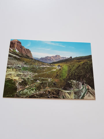 AK La strada delle Dolomiti al Passo Falzarego.