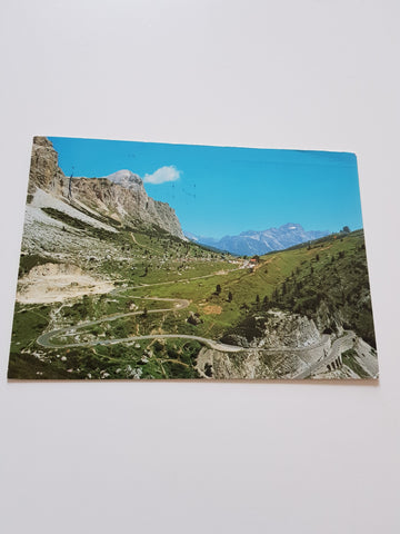 AK Strada delle Dolomiti al Passo Falzarego.