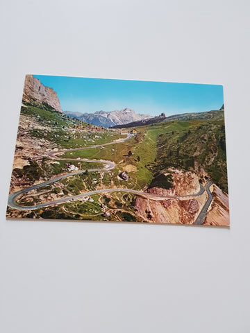 AK S.S. N. 48 delle Dolomiti Il Passo Falzarego.