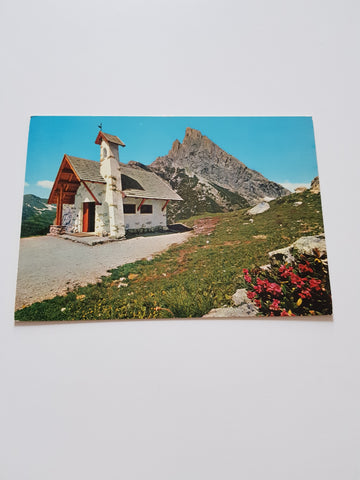 AK Passo Falzarego. Chiesetta.