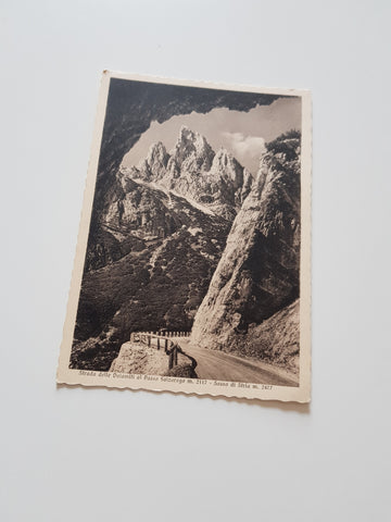 AK Strada delle Dolomiti al Passo Falzarego.