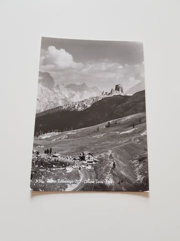 AK Passo Falzarego. Chiesetta.