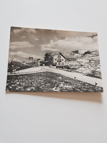 AK Albergo Passo Falzarego.