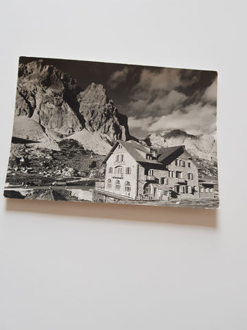 AK Albergo Passo Falzarego.