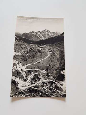 AK Strada delle Dolomiti al Passo Falzarego.