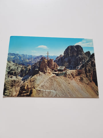 AK Cortina. Monte Cristallo. Capanna G. Lorenzi.