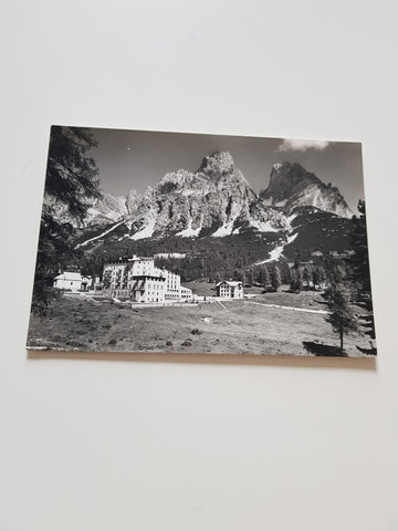 AK Dolomiti. Passo e Grand Hotel Tre Croci. Monte Cristallo.