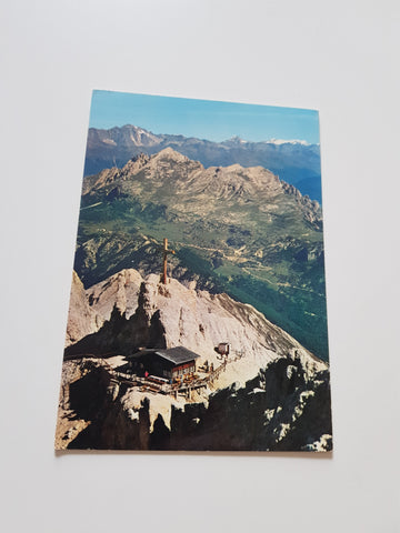 AK Dolomiti. Capanna G. Lorenzi al Monte Cristallo verso Prato Piazza e Alpi Austriache.