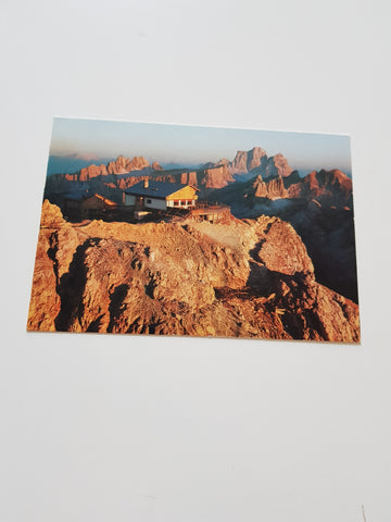 AK Tramonto al Rifugio Monte Lagazuoi. Croda da Lago e Monte Pelmo.