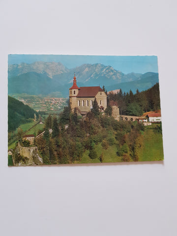 AK Wallfahrtskirche Freienstein gegen Trofaiach und Eisenerzer Alpen.