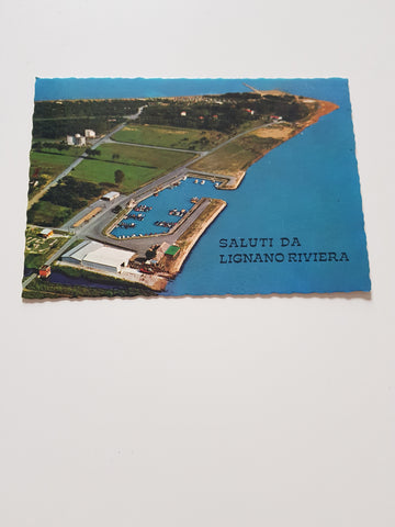 AK Saluti da Lignano Riviera. La darsena con il Camping Pino Mare.