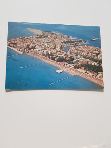 AK Grado.