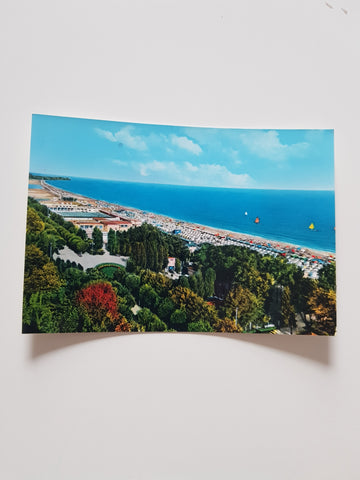 AK Grado. Stabilimento Psammatoterapico Sabbiature sulla Spiaggia.