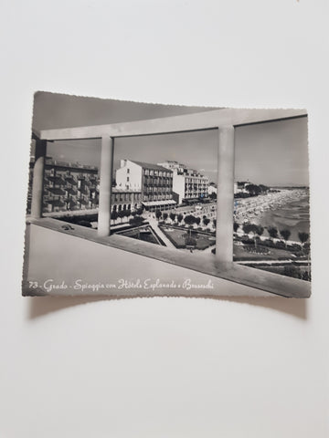 AK Grado Spiaggia con Hotels Esplanade e Bruseschi.