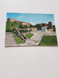 AK Trieste - Colle di San Giusto con il Castello, Il Monumento ai caduti e la Cattedrale.