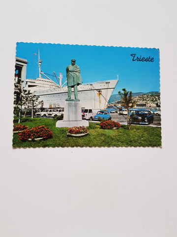 AK Trieste. Monumento a Nazario Sauro. Cristoforo Colombo Schiff.