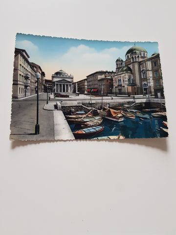 AK Trieste. Chiesa S. Antonio Nuovo e Canale.