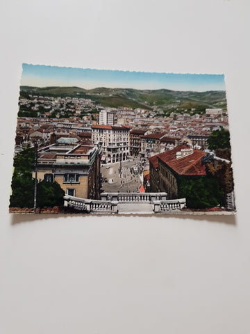 AK Trieste. Piazza Goldoni e Panorama.