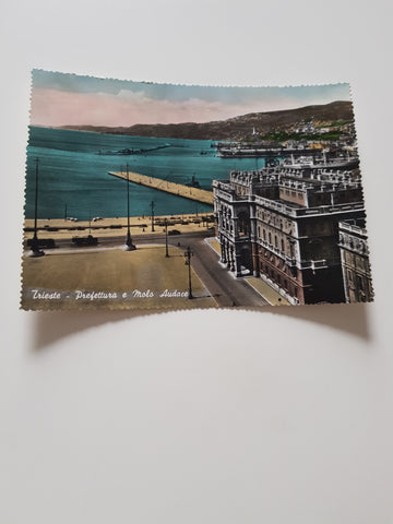AK Trieste - Prefettura e Molo Audace.