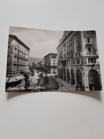 AK Trieste Via Cesare Battisti.