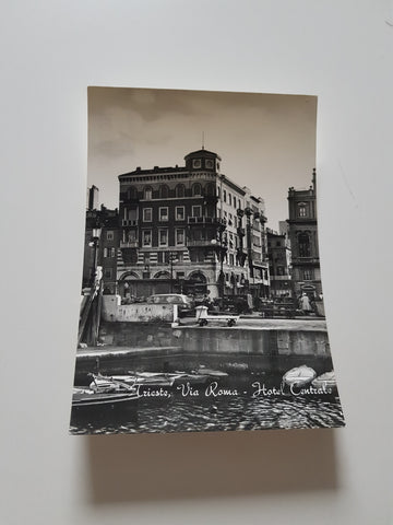 AK Trieste, Via Roma. Hotel Centrale.