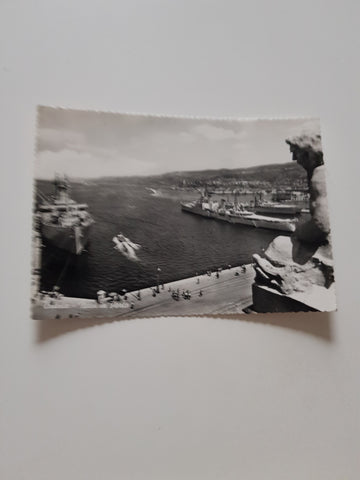 AK Trieste. Navi in Porto.