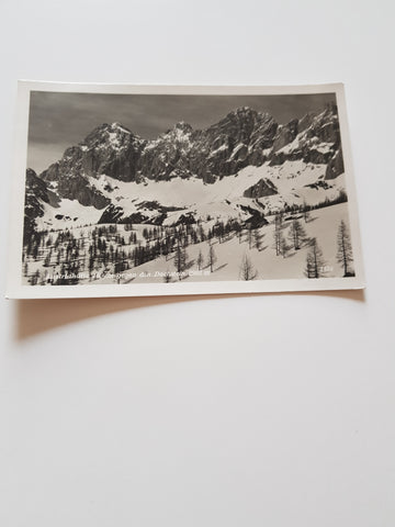 AK Austriahütte gegen den Dachstein.