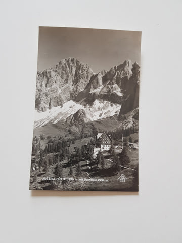 AK Austriahütte mit Dachstein. (1933/34)