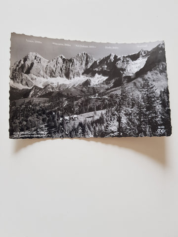 AK Austriahütte mit Dachsteinsüdwände.