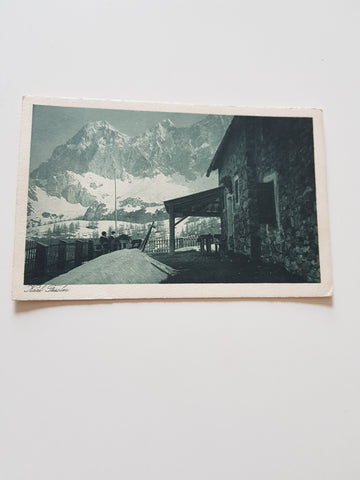 AK Austria-Hütte mit dem Dachstein. (1922)