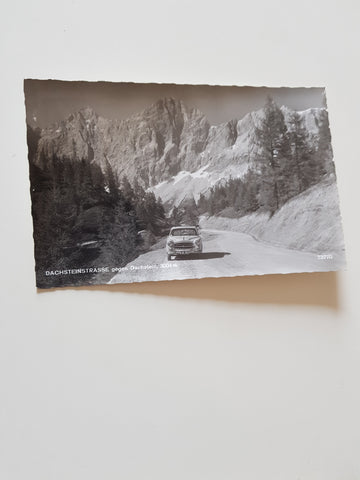 AK Dachsteinstrasse gegen Dachstein. (1964)