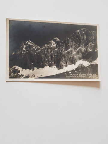 AK Dachstein-Südwand-Hütte mit Torstein, Mitterspitz u. Dachstein.