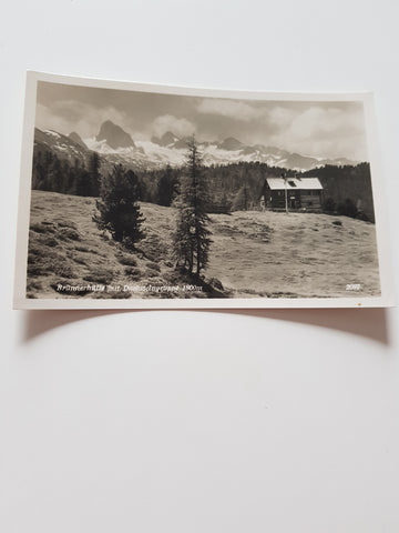 AK Brünnerhütte mit Dachsteingruppe. (1933)
