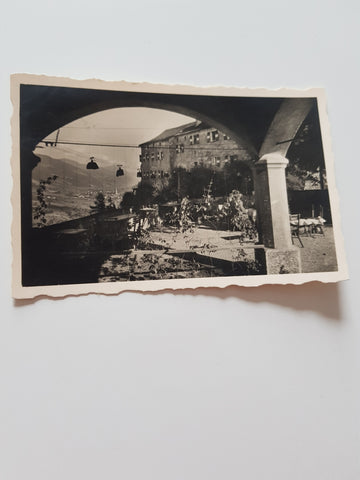 AK Burg Strechau mit Rottenmann. Pensionsterrasse. (1936)