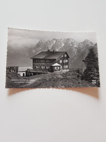 AK Krummholz-Hütte mit Dachstein.