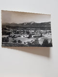 AK Villach mit Leonhardsee und Karawanken.